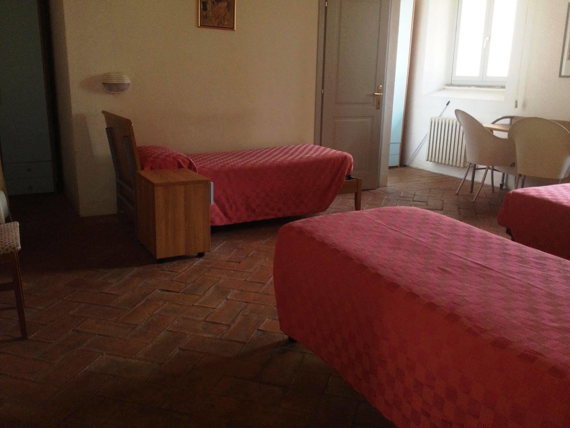 Hostel Orsa Maggiore For Women Only *